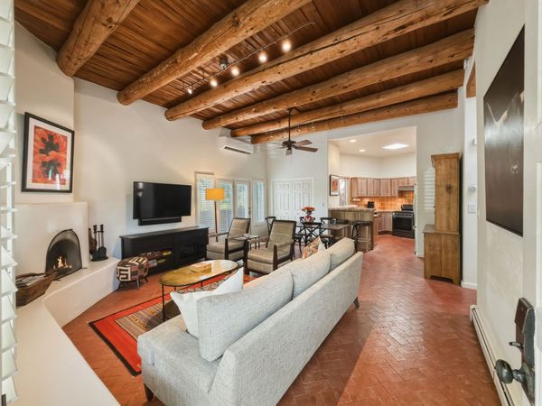 701 E Alameda , Unit 4, Santa Fe, NM 87501
