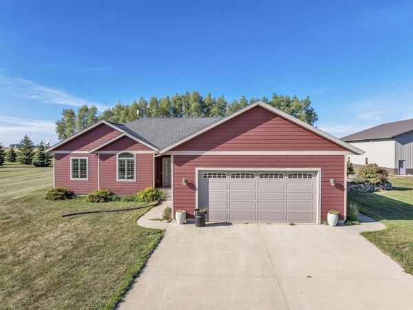 2880 270th Avenue, Spencer, IA 51301
