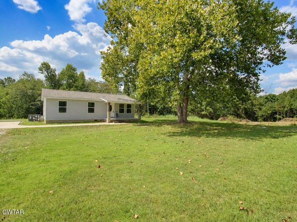 13761 Natchez Trace Road , Lexington, TN 38351