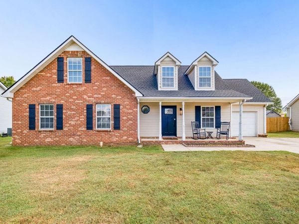 1711 Locerbie Dr, Murfreesboro, TN 37128