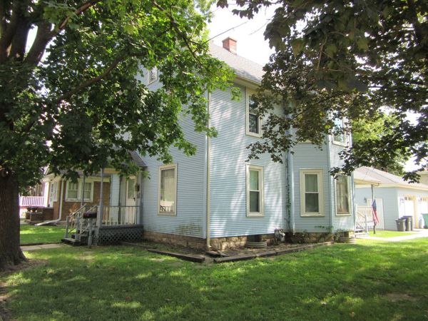 910 Oneida Street , Joliet, IL 60435