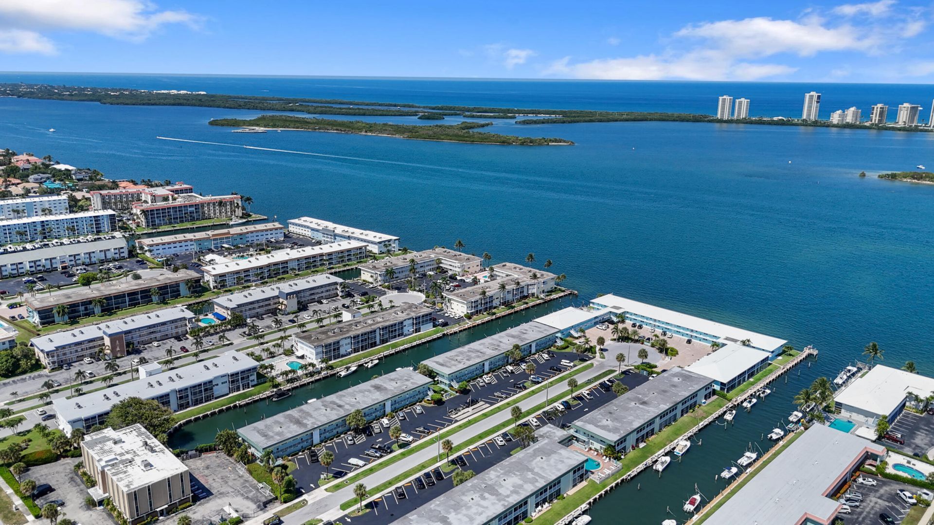 109 Wettaw Lane, Unit 101, North Palm Beach, FL 33408 Photo