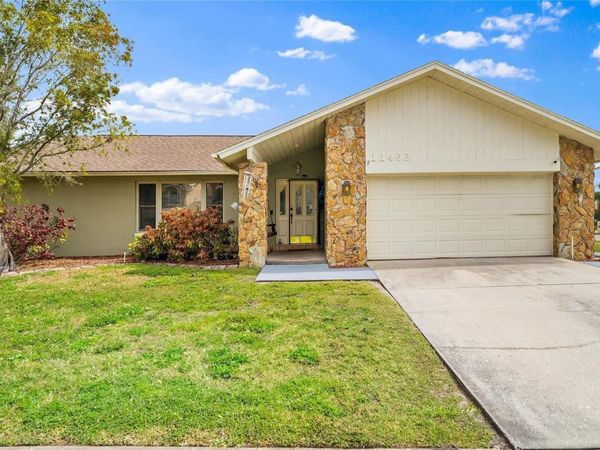 11463 HARBORSIDE CIRCLE , LARGO, FL 33773