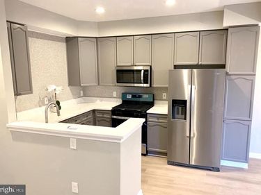4087 THACKERY , WOODBRIDGE, VA 22192