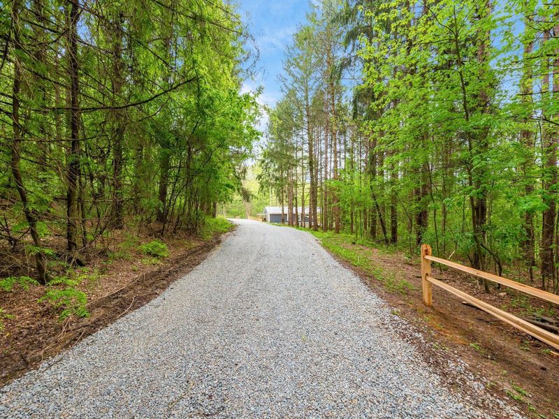 35619 Vickers Road, Logan, OH 43138 Photo 8