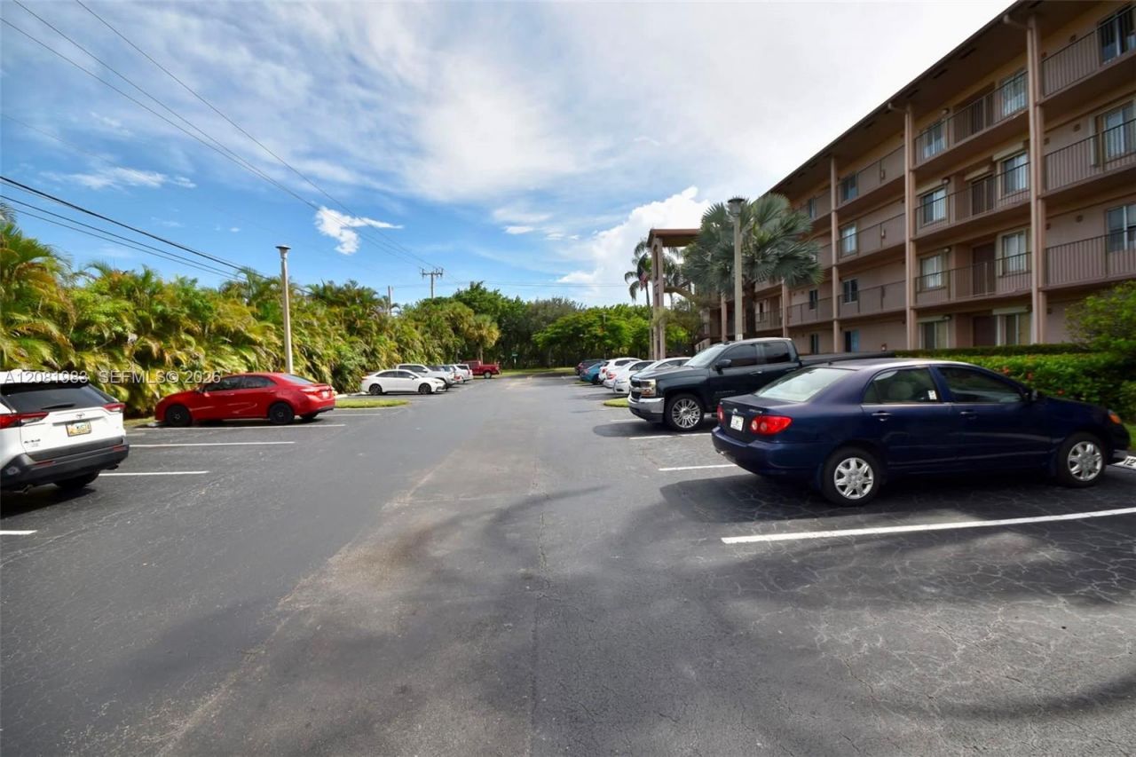 1650 SW 124th Ter , Unit 102D, Pembroke Pines, FL 33027 Photo