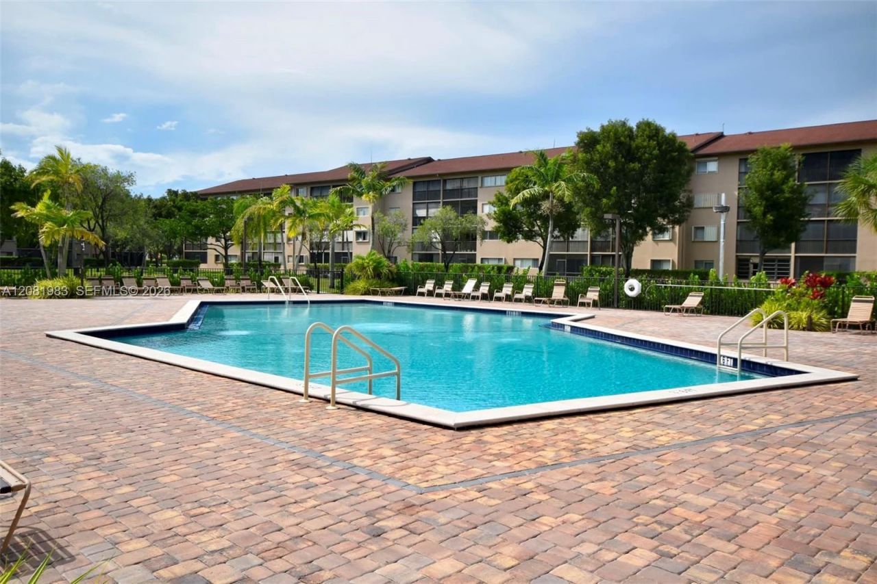 1650 SW 124th Ter , Unit 102D, Pembroke Pines, FL 33027 Photo
