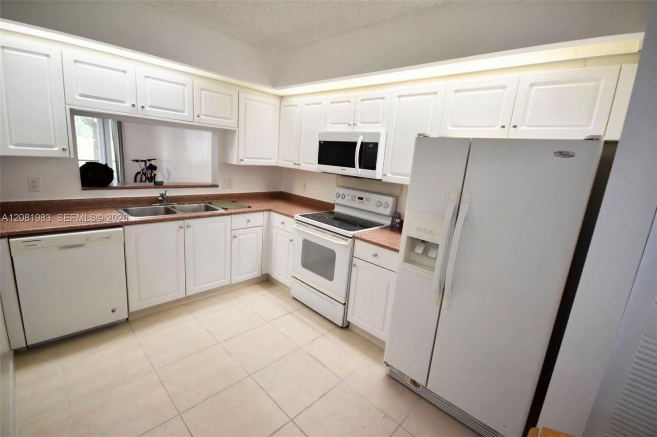 1650 SW 124th Ter , Unit 102D, Pembroke Pines, FL 33027 Photo