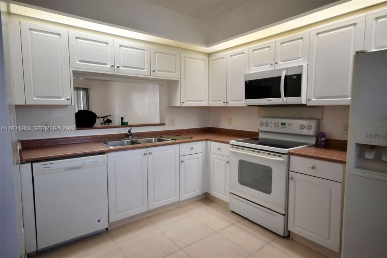 1650 SW 124th Ter , Unit 102D, Pembroke Pines, FL 33027 Photo
