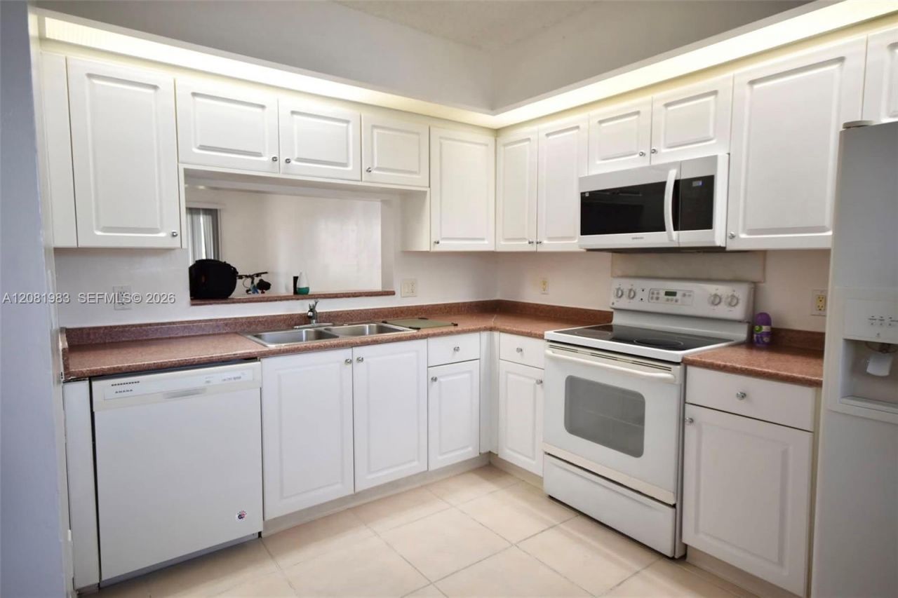 1650 SW 124th Ter , Unit 102D, Pembroke Pines, FL 33027 Photo