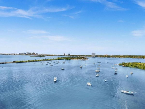 7934 West Dr , Unit 1105, North Bay Village, FL 33141