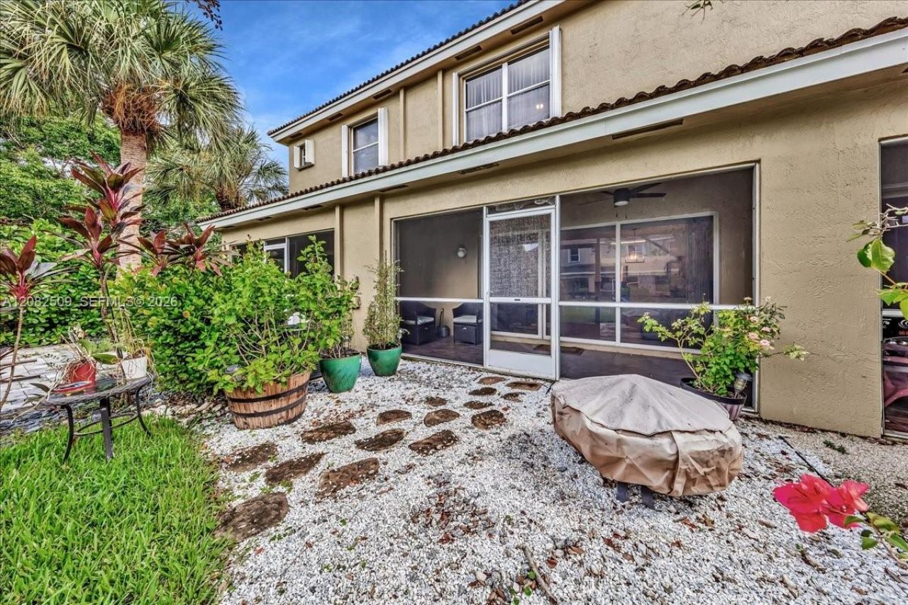12152 SW 4th St , Pembroke Pines, FL 33025 Photo