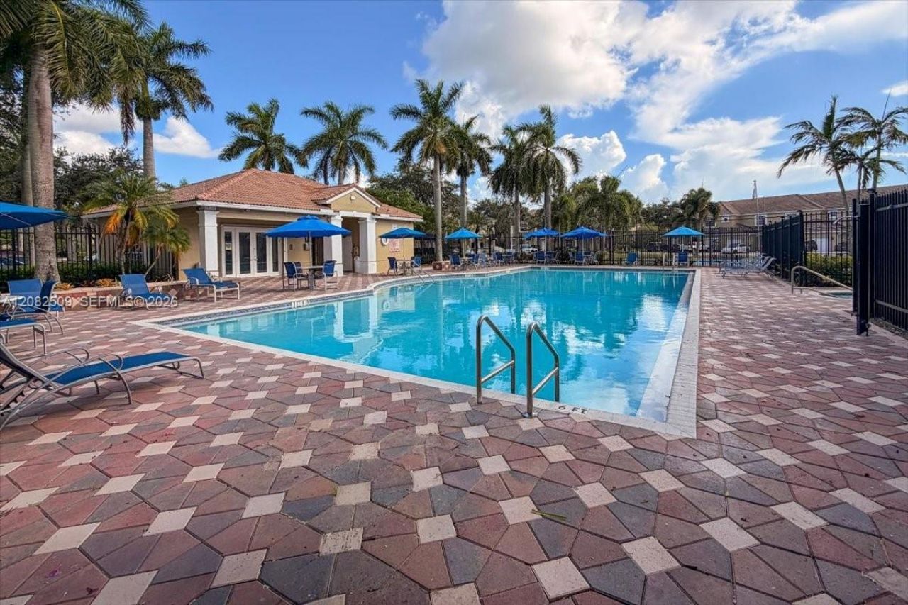 12152 SW 4th St , Pembroke Pines, FL 33025 Photo