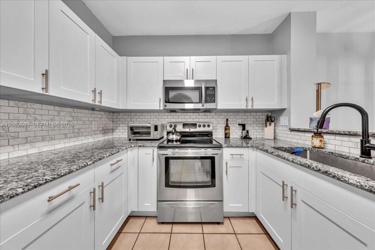 12152 SW 4th St , Pembroke Pines, FL 33025 Photo