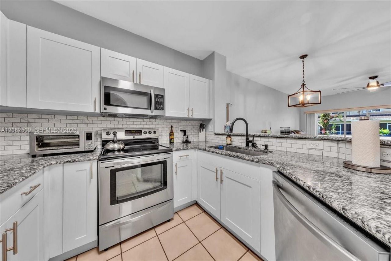 12152 SW 4th St , Pembroke Pines, FL 33025 Photo