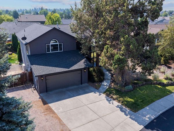 2350 SW Indian Avenue, Redmond, OR 97756