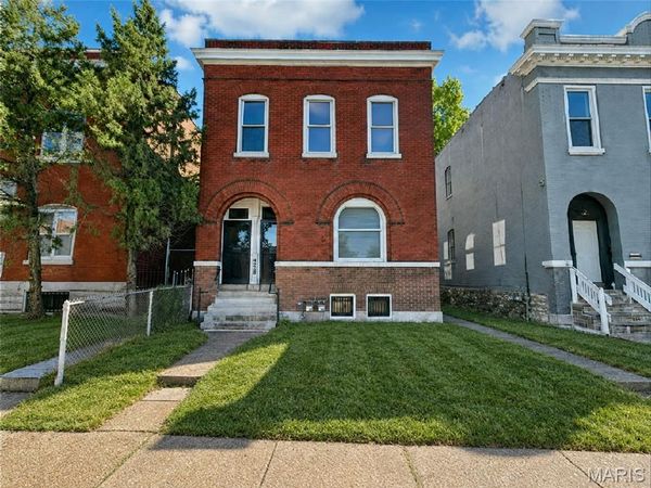 4228 Virginia Avenue, St Louis, MO 63111