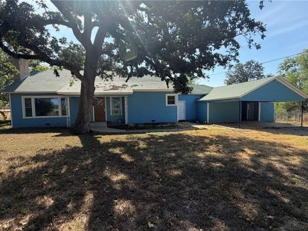 421 FM 1600 , Cameron, TX 76520