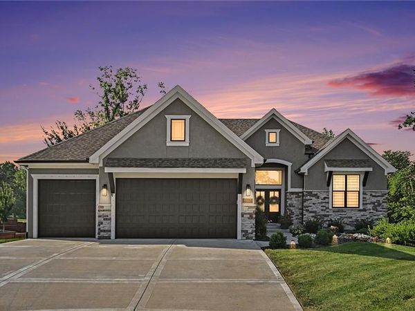 5507 NW 111th Place, Kansas City, MO 64154