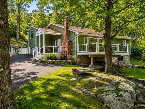 31 Pleasant Road, Lake Peekskill, NY 10537