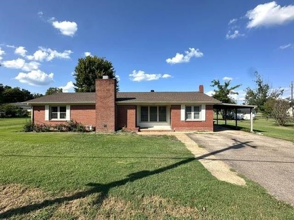 1105 PINHOOK DR , Savannah, TN 38372