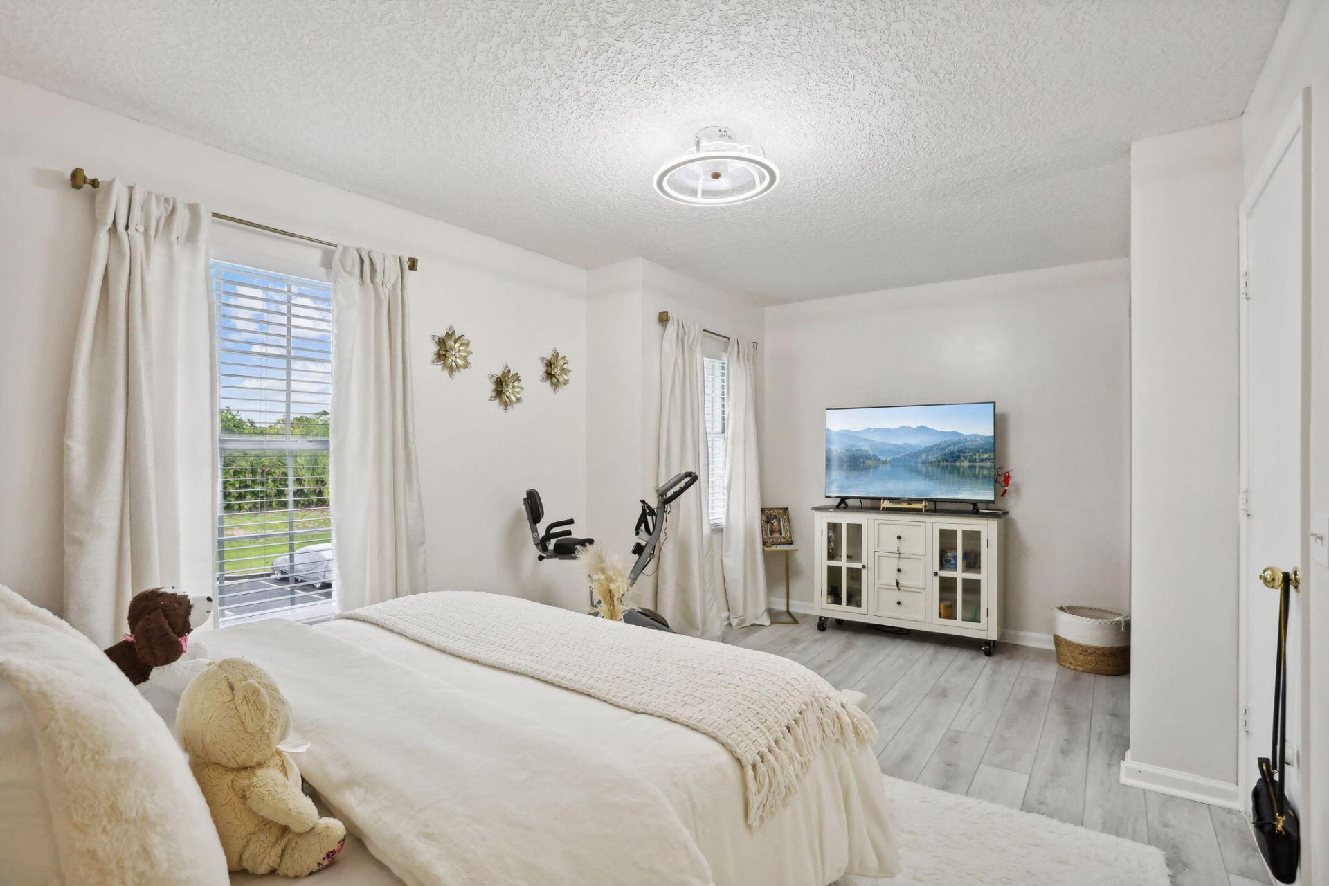 368 Waterside Drive, Hypoluxo, FL 33462 Photo
