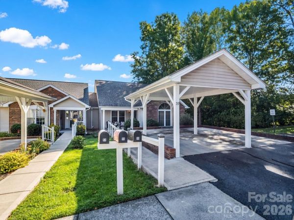 59 S Woodridge View Court, Hendersonville, NC 28791