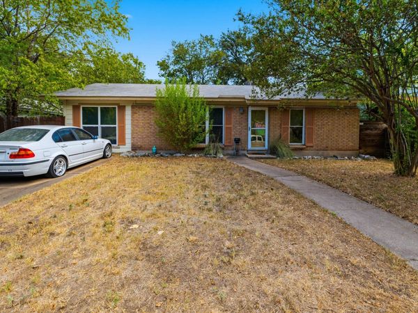 1600 Grayford DR, Austin, TX 78704