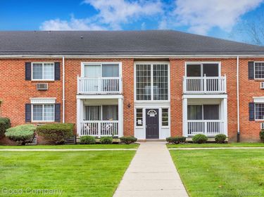 2405 Torquay Avenue , Unit 101, Royal Oak, Mi 48073