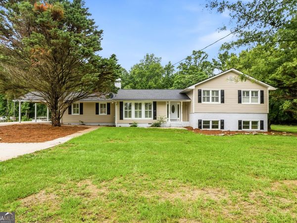 76 Willis Road, Molena, GA 30258
