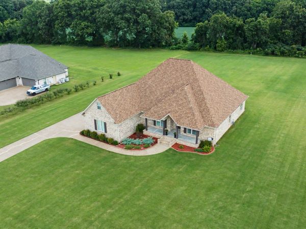 22 Hale Farm Rd , Humboldt, TN 38343