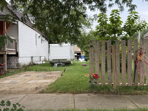 9032 S GREENWOOD Avenue, Chicago, IL 60619