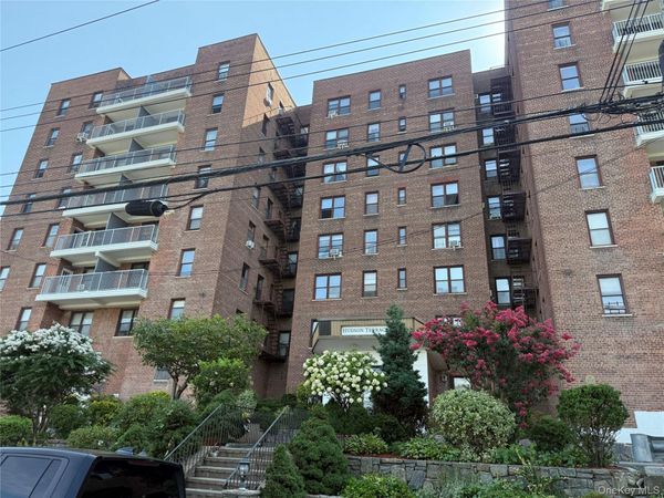 678 Warburton Avenue , Unit 4F, Yonkers, NY 10701