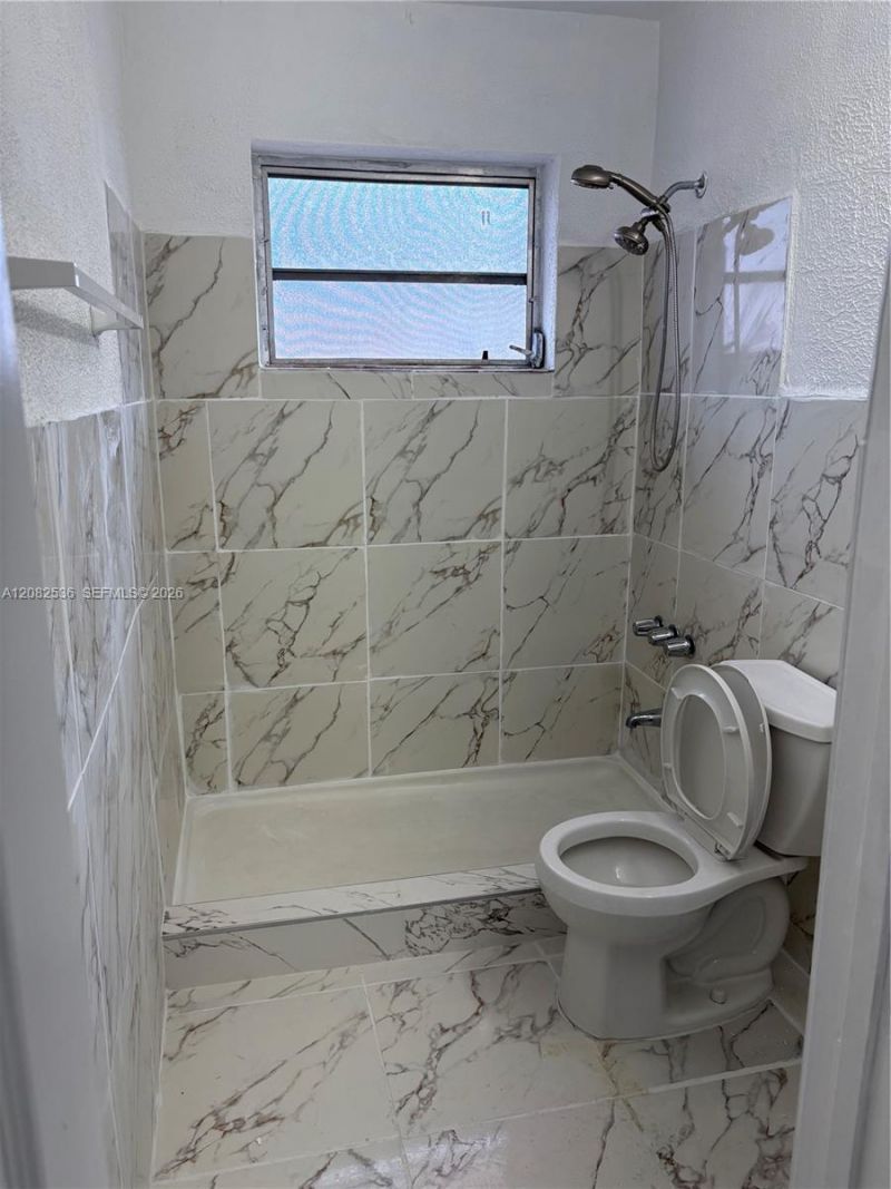 1125 SE 9th Ave , Unit 4, Hialeah, FL 33010 Photo