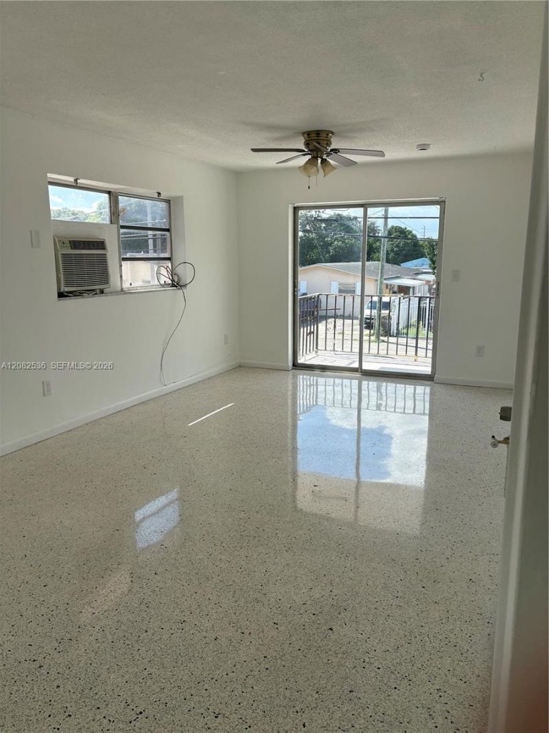 1125 SE 9th Ave , Unit 4, Hialeah, FL 33010 Photo