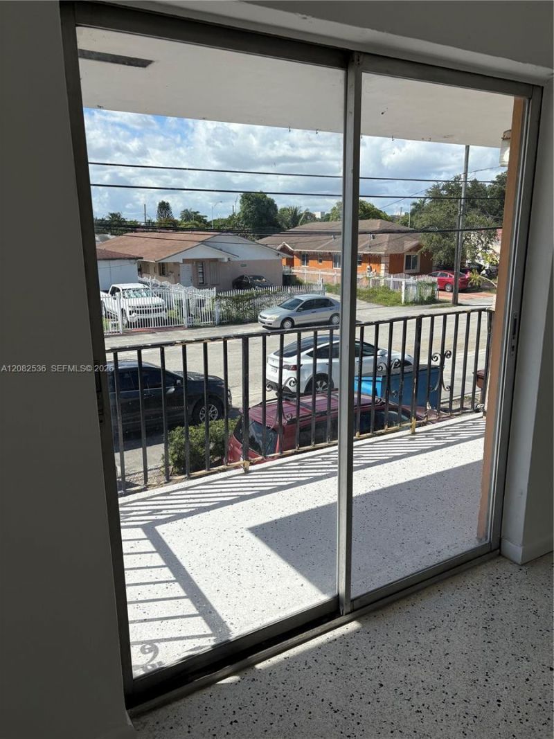 1125 SE 9th Ave , Unit 4, Hialeah, FL 33010 Photo