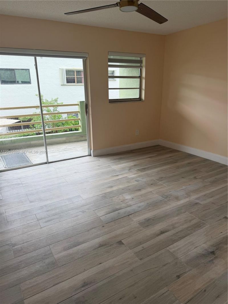 11091 NW 7th St, Unit 202-16, Doral, FL 33172 Photo
