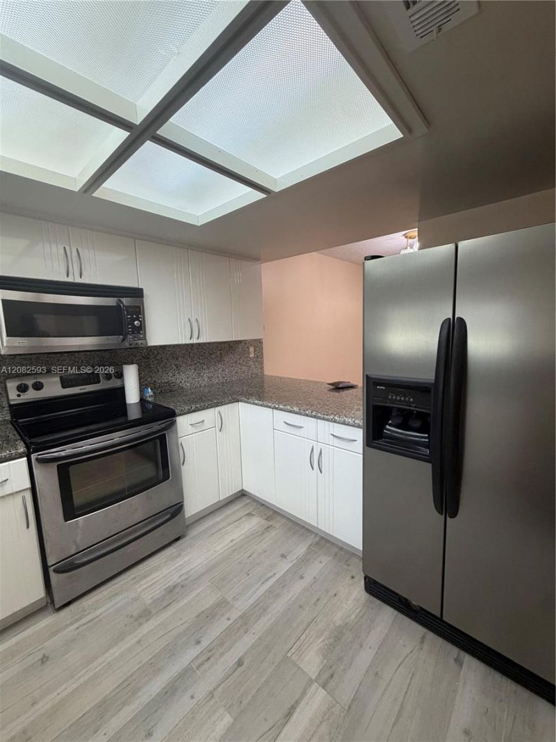 11091 NW 7th St, Unit 202-16, Doral, FL 33172 Photo
