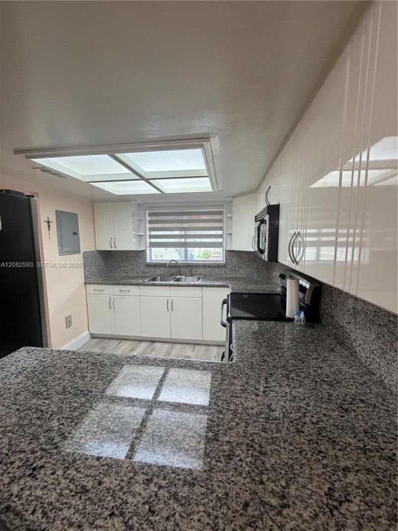 11091 NW 7th St, Unit 202-16, Doral, FL 33172 Photo