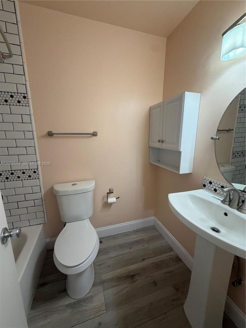 11091 NW 7th St, Unit 202-16, Doral, FL 33172 Photo