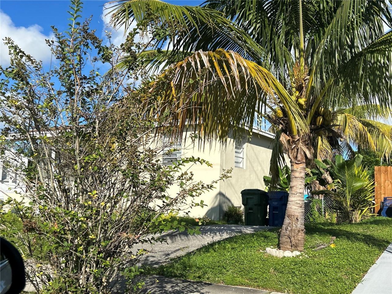 725 SW 8th Ave, Unit A, Hallandale Beach, FL 33009 Photo