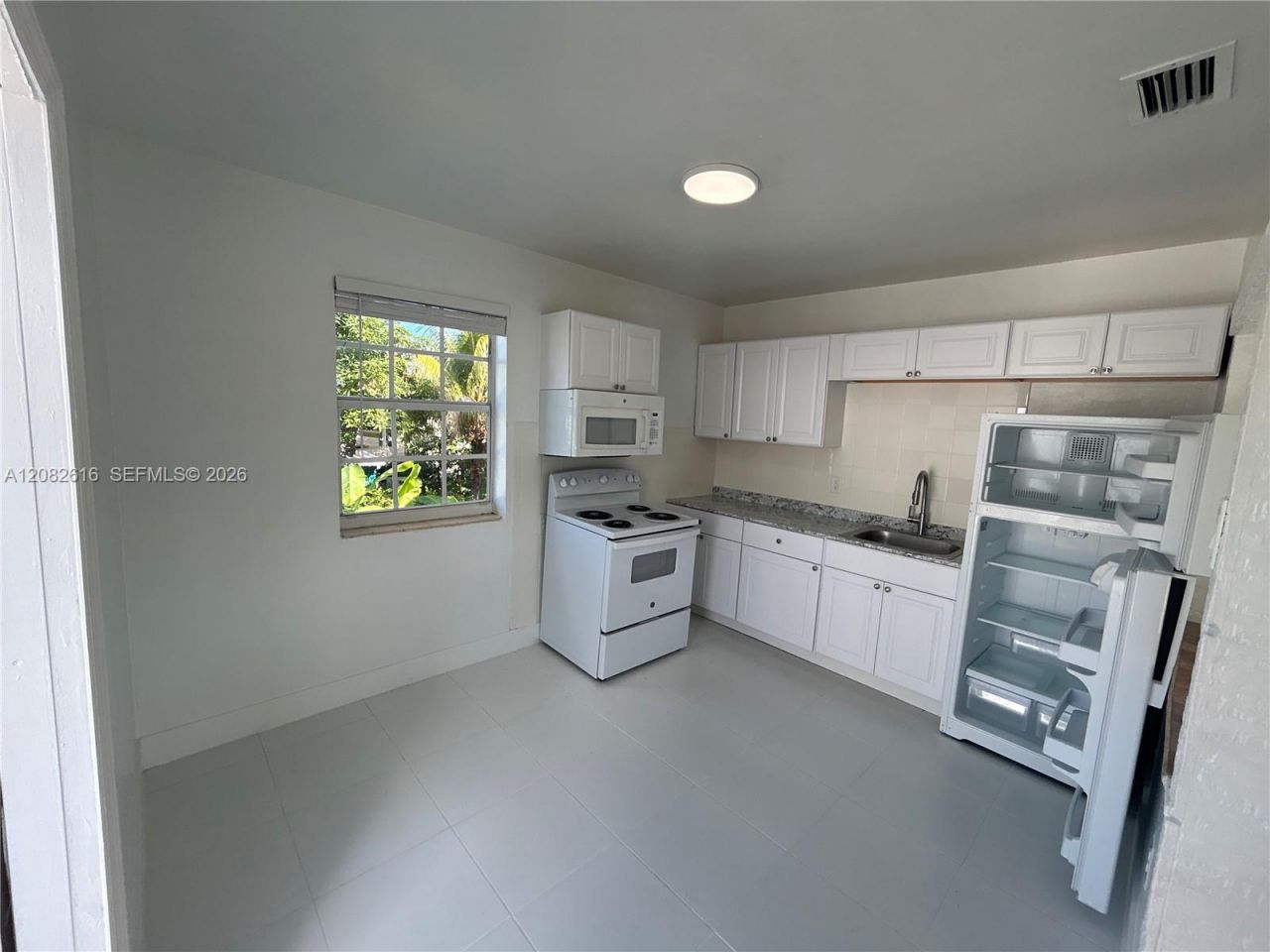 725 SW 8th Ave, Unit A, Hallandale Beach, FL 33009 Photo
