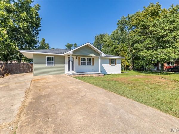 155 Hampton Court, Poplar Bluff, MO 63901