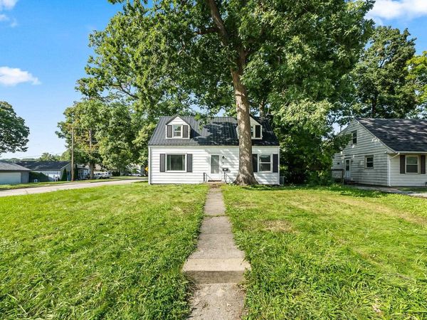1820 TRINITY Boulevard, Fort Wayne, IN 46808