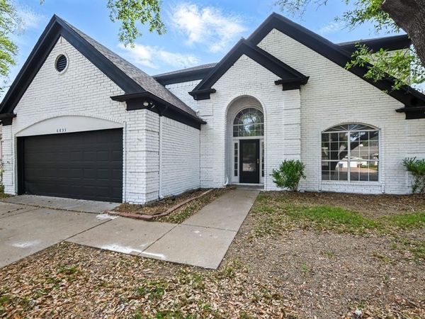 6833 Lyndale Drive, Watauga, TX 76148