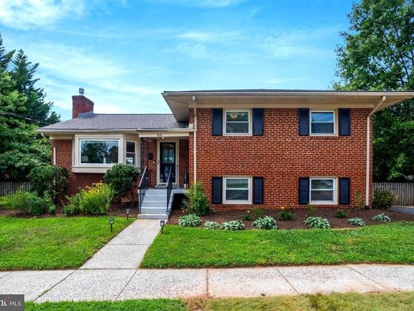 900 S UTAH STREET, ARLINGTON, VA 22204