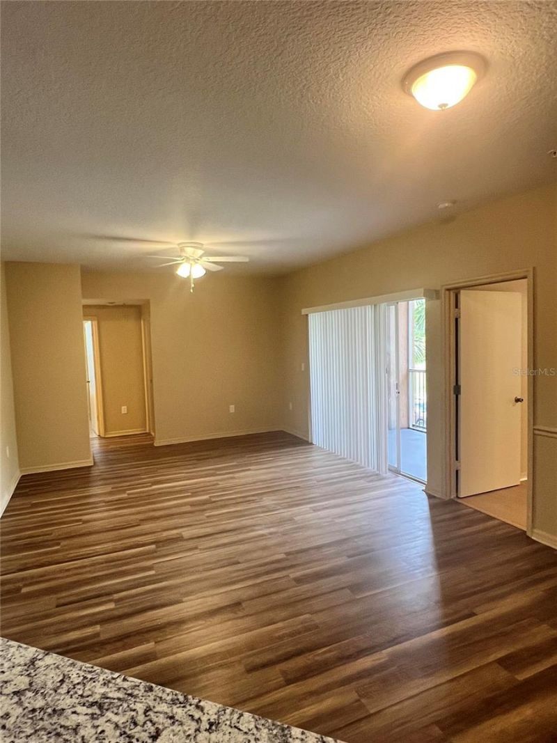 5512 Metrowest Boulevard, Unit 12-201, Orlando, FL 32811 Photo