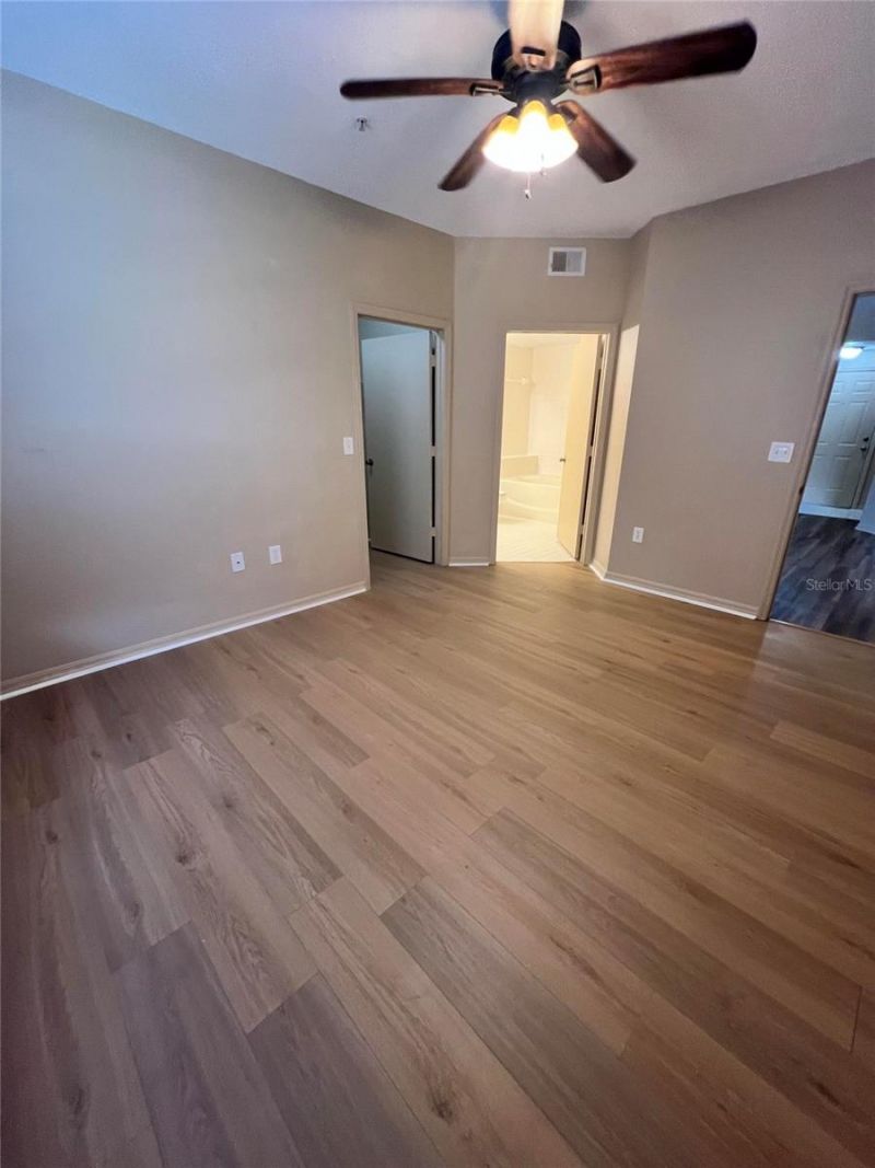 5512 Metrowest Boulevard, Unit 12-201, Orlando, FL 32811 Photo