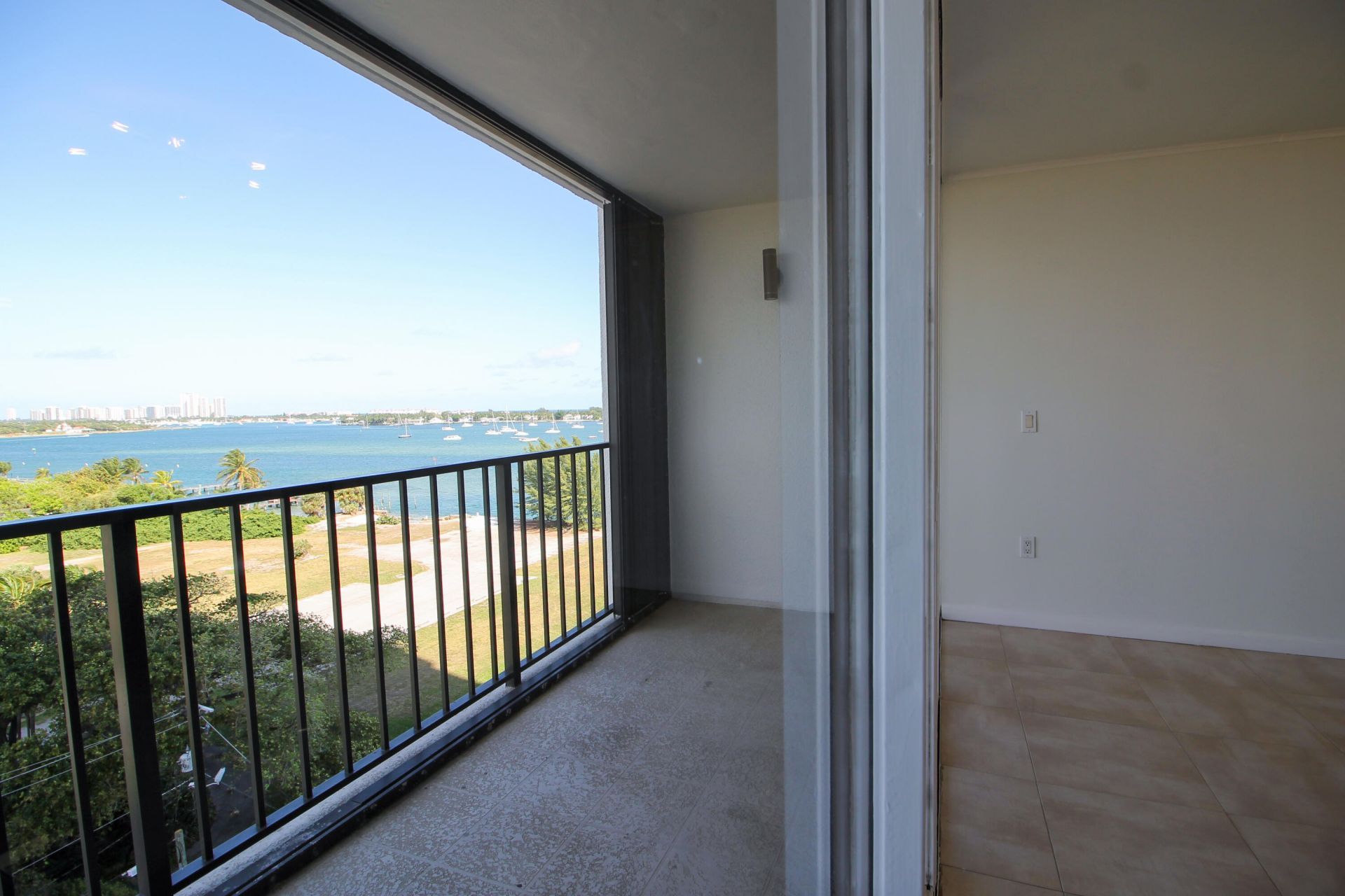 5600 N Flagler Drive, West Palm Beach, FL 33407 Photo