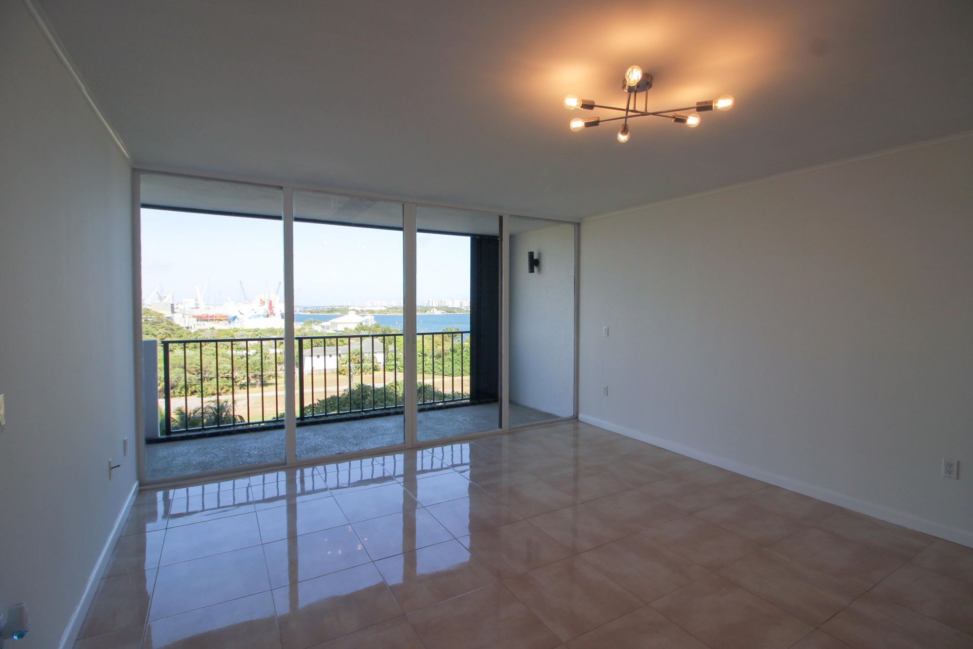 5600 N Flagler Drive, West Palm Beach, FL 33407 Photo